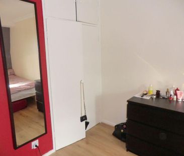 3 bedroom flat share to rent - Photo 3