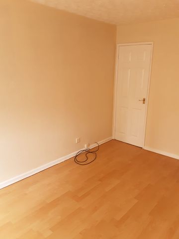 3 bedroom house on Barrow Close, CV2 2BQ area - Photo 5