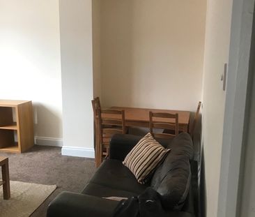 1 Bed Flat, Waller Avenue, LU4 - Photo 1