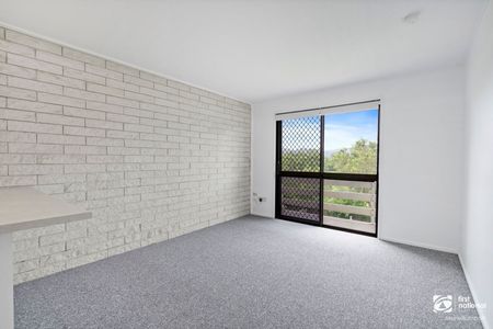 Two Bedroom Duplex with Scenic Mountain Views - Photo 2