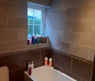 2 Bed Flat, Scott Hall Road, LS17 - Photo 6