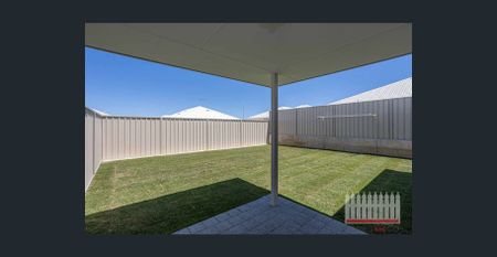 Welcome to your dream coastal retreat in the beautiful seaside suburb of Two Rocks. - Photo 5