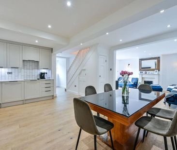 4 bedroom detached house to rent - Photo 2