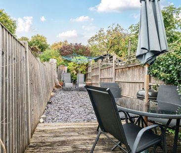 2 bedroom terraced house to rent - Photo 4