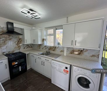 2 bedroom semi-detached house to rent - Photo 3