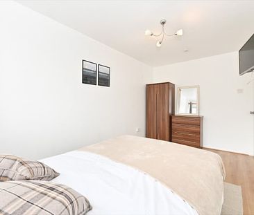 Room in a Shared Flat, Tildesley Road, SW15 - Photo 3