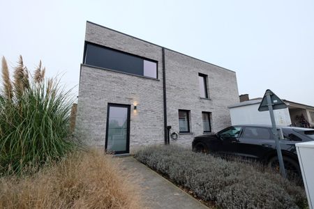 Te Huur: Prachtig Gerenoveerd Appartement - Photo 5