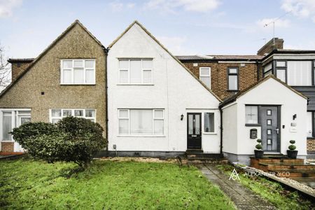 3 bedroom terraced house to rent - Photo 2