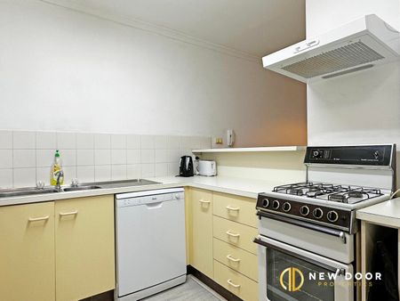 129/33 Currong Street, Reid ACT 2612 - House For Rent | Domain - Photo 4