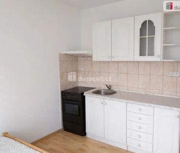 Pronájem slunného bytu 1+kk, ul.Jezdecká, Děčín - Staré Město - Photo 2