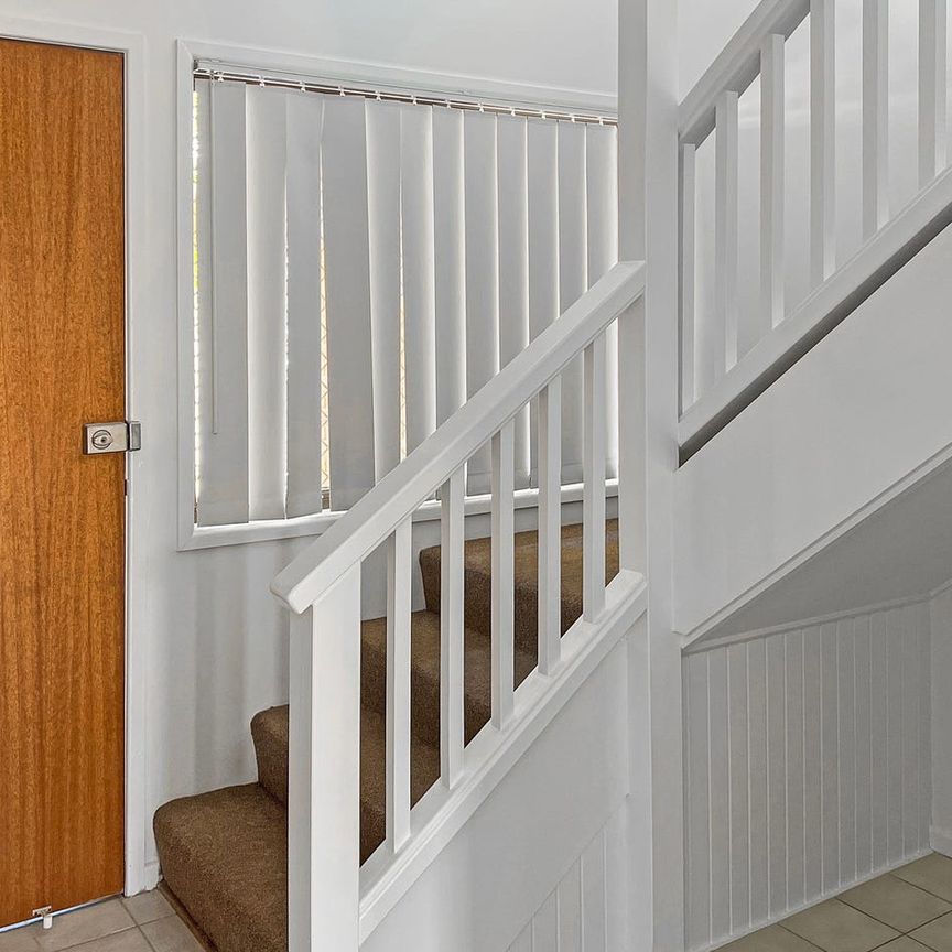 6/447 Esplanade, Torquay, Qld 4655 - Photo 1