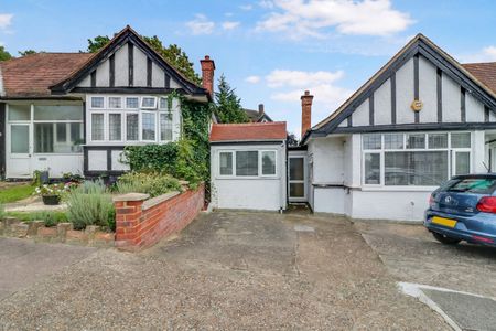Barn Hill, Wembley, HA9 - Photo 2
