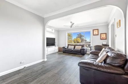 Seven Hills - Photo 2