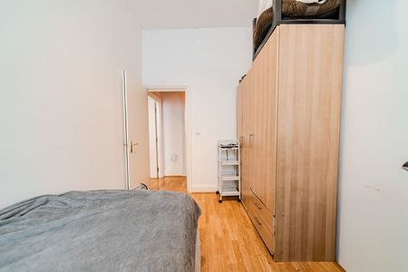 1 Bed Flat, Oriental Place, BN1 - Photo 3