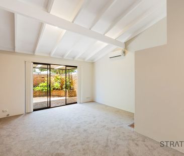 Low maintenance villa. - Photo 5