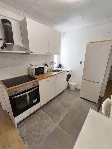 Carrer Colón, Paiporta, Valencian Community 46200 - Photo 5