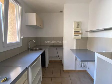 Location Appartement 4 pièces 66 m2 à Aubagne - Photo 4