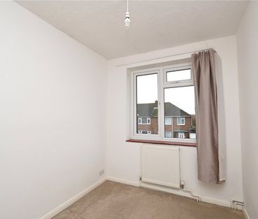 Oaklands Way, Basingstoke, Hampshire, RG23 - Photo 3