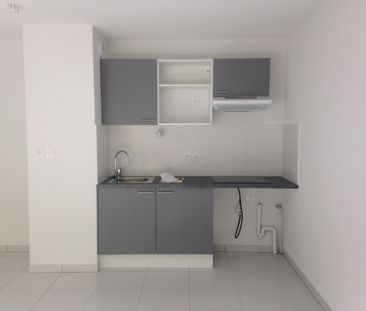 Location Appartement 3 pièces 62m² - Photo 3