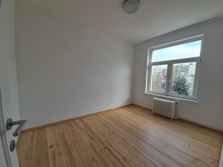 HERMANN-DEBROUX: 4BDR. Shared housing accepted! Solar pannels - Foto 4