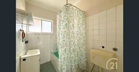 3 Bedroom Family Home, In The Heart Of Fairfield Heights - Photo 3