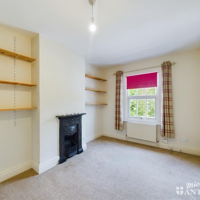 2 bedroom terraced house to rent - Photo 1