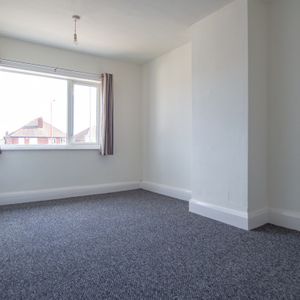 2 Bedroom Apartment For Rent - Photo 2