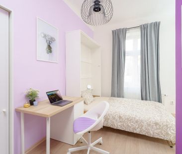 Pohodlné Bydlení pro Expaty: Moderní Studia v Praze 4 – Nusle - Photo 6