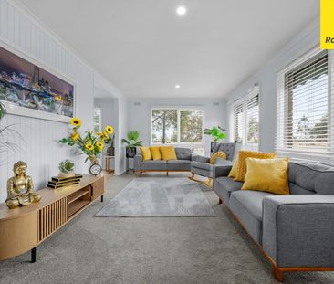 RENOVATED HOME WITH PARK FRONTAGE - Photo 3