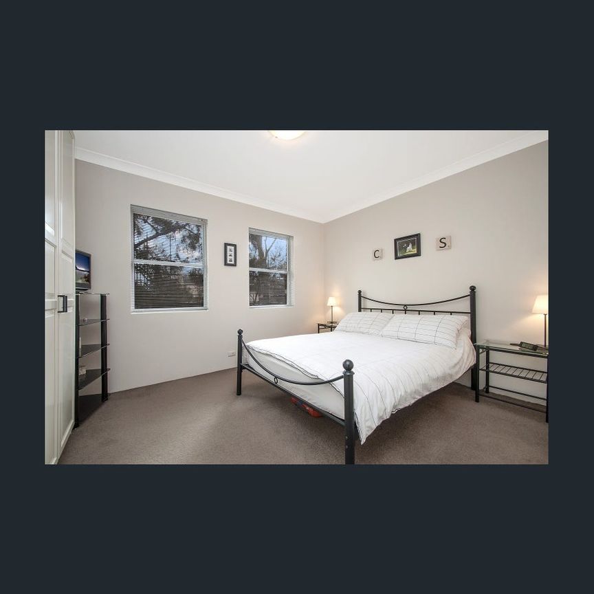 Spacious apartment in super convenient location - Photo 1