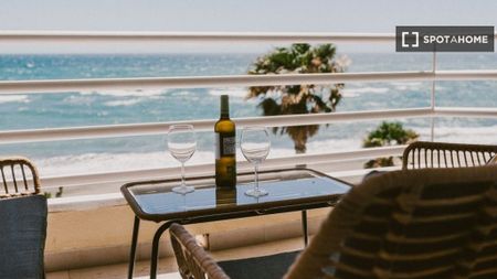 2 room luxury Apartment for rent in Rincón de la Victoria, Andalusia - Photo 2