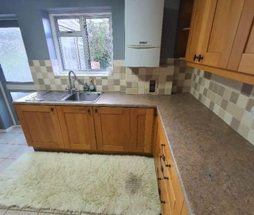 1 bedroom in a flat share to rent - Photo 6