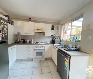 Ormiston 2 Bedroom, 2 ensuit close to all amenities - Photo 1