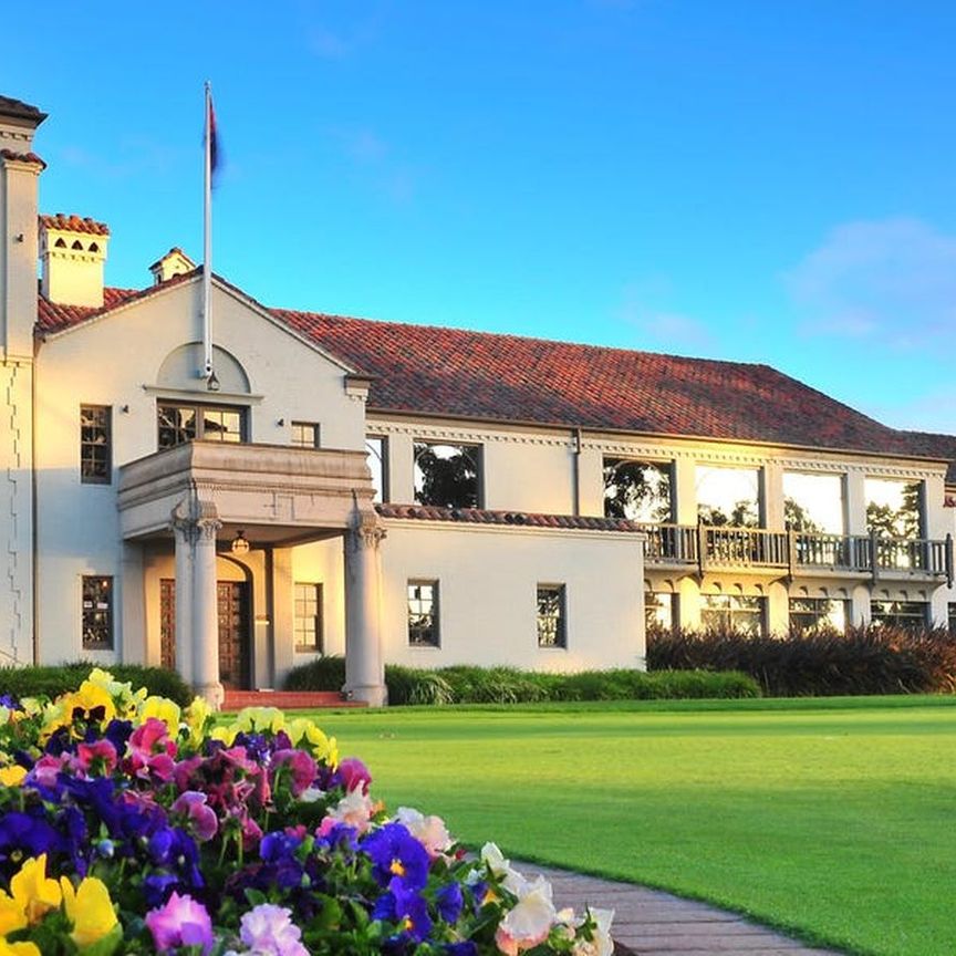 8B Namron Street, BENTLEIGH EAST, VIC - Photo 1