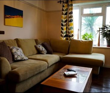 2 Bed Flat, Beaconsfield Close, SE3 - Photo 4