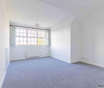 4 bedroom property to rent in Tring - Photo 1