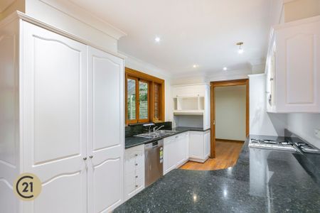 Perfect Family Home in Cherrybrook Technology Catchment&excl; - Photo 3