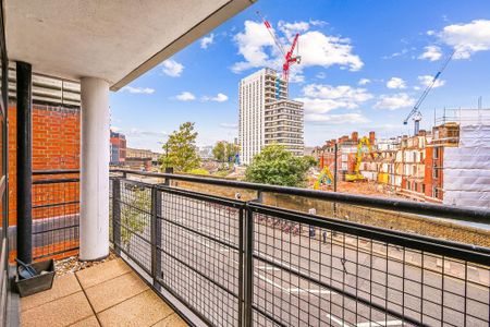 3 bedroom flat to rent - Photo 3