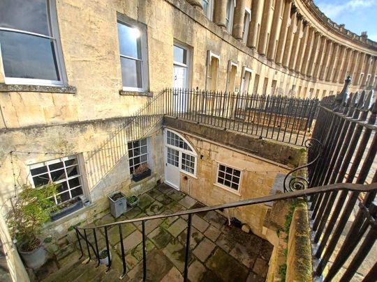 Royal Crescent - Photo 1