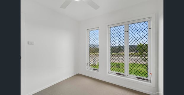 BRAND NEW FAMILY HOME IN SOUGHT-AFTER CAMERON GROVE ESTATE - Photo 1