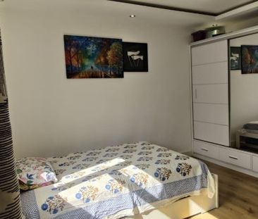 Room in a Shared House, Pinner Road, HA1 - Photo 2