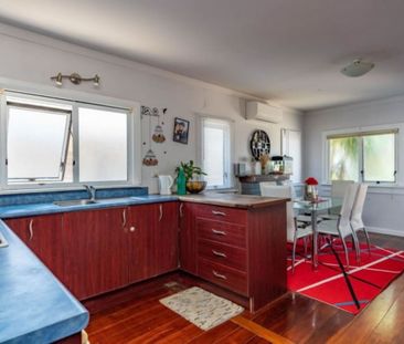 Three bedroom home - Photo 3