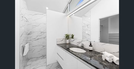 Million dollar views, fully furnished 4 bedroom house - Photo 5