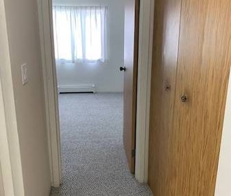 1 Bedroom @ Mountain Ridge Apartments - Photo 3