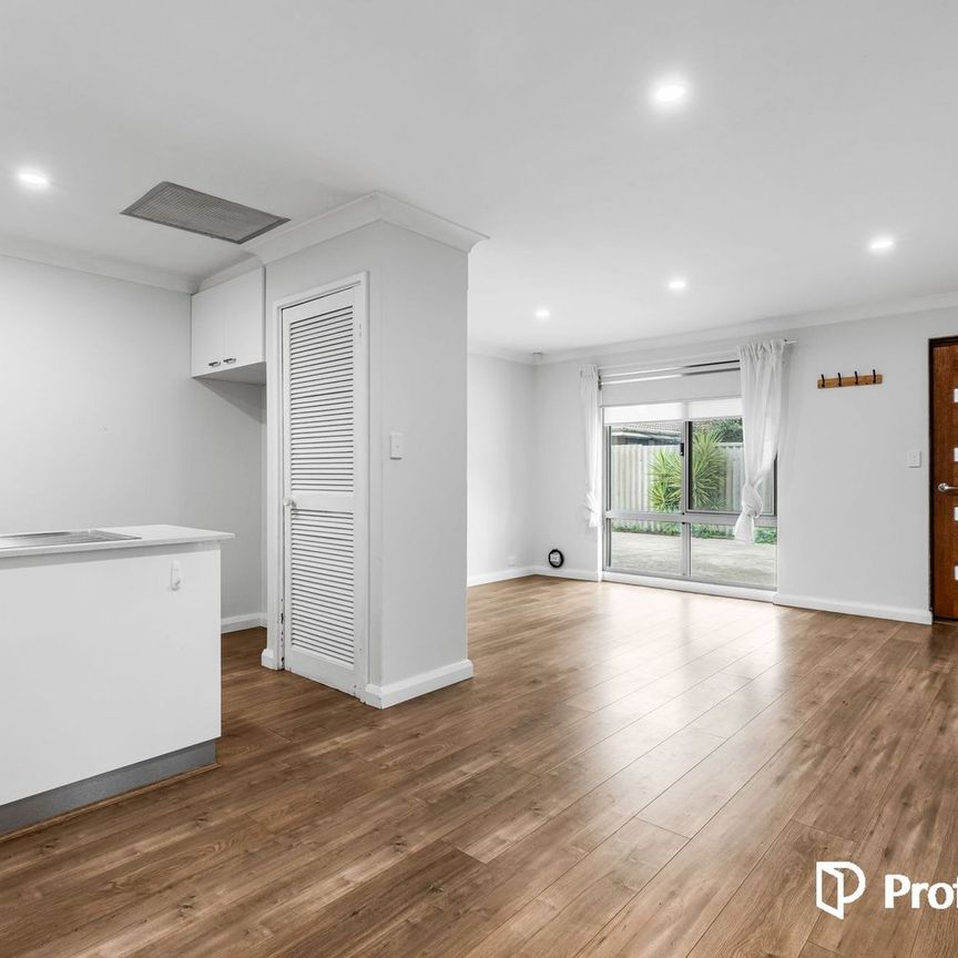 Charming 2-Bedroom Villa! - Photo 1