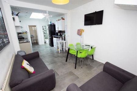 5 bedroom apartment to rent - Photo 5