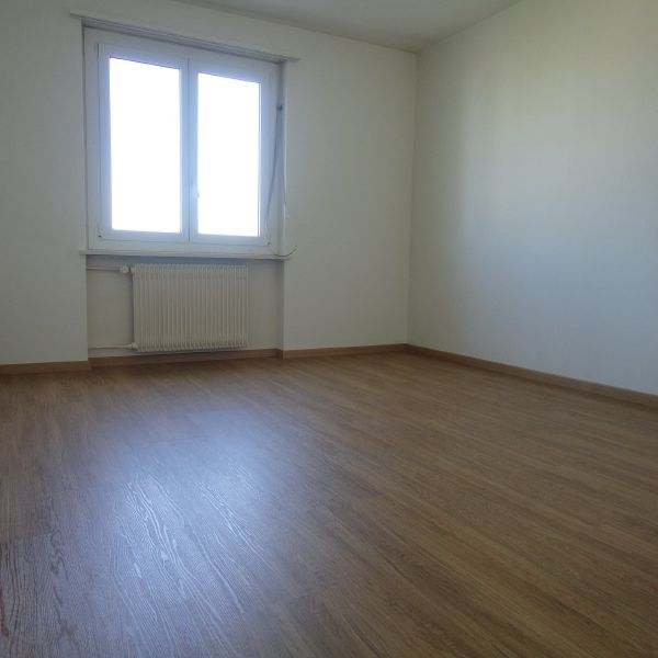 Kurzer Arbeitsweg? Wohnung neben Emmen-Center - Photo 1