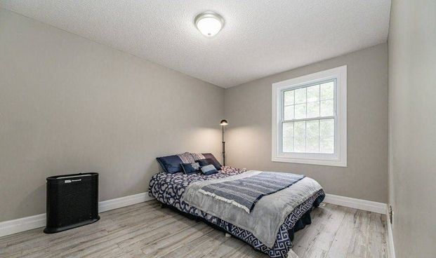 For Lease - 159 Old Carriage Drive, Kitchener, Ontario - Photo 1
