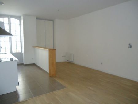 Location Appartement 3 pièces 65m² NEVERS 58000 - Photo 2