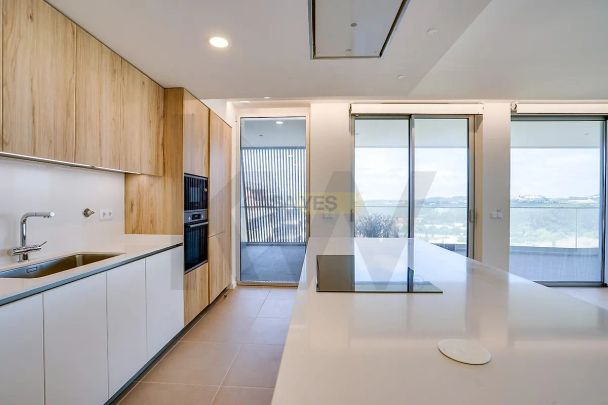 Apartment T4 in Queluz e Belas, Sintra - Photo 1